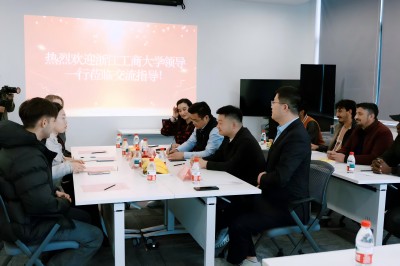 浙江工商大学师生一行到访龙8国际参观交流
